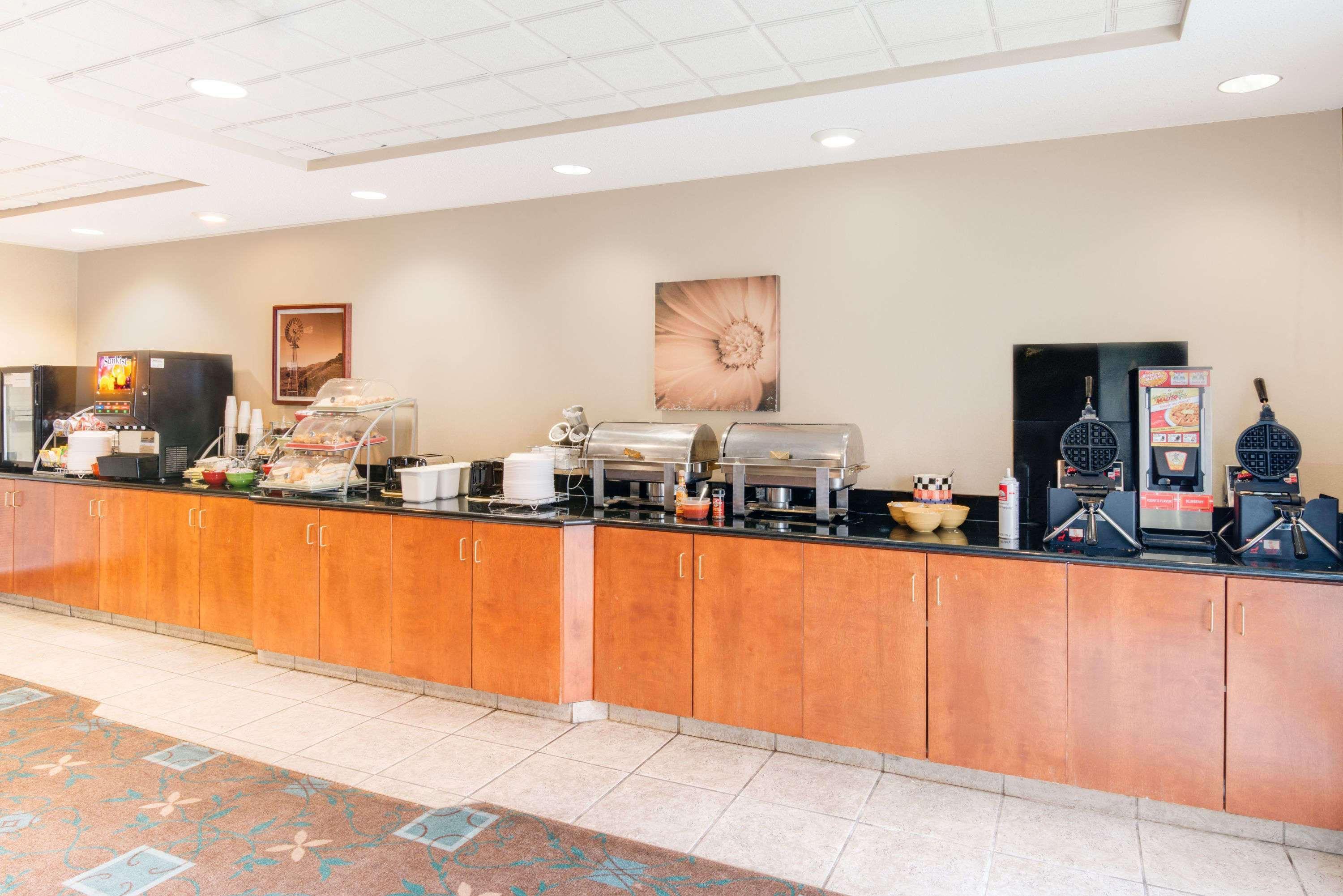 Hotel Wingate By Wyndham Gillette Exteriér fotografie